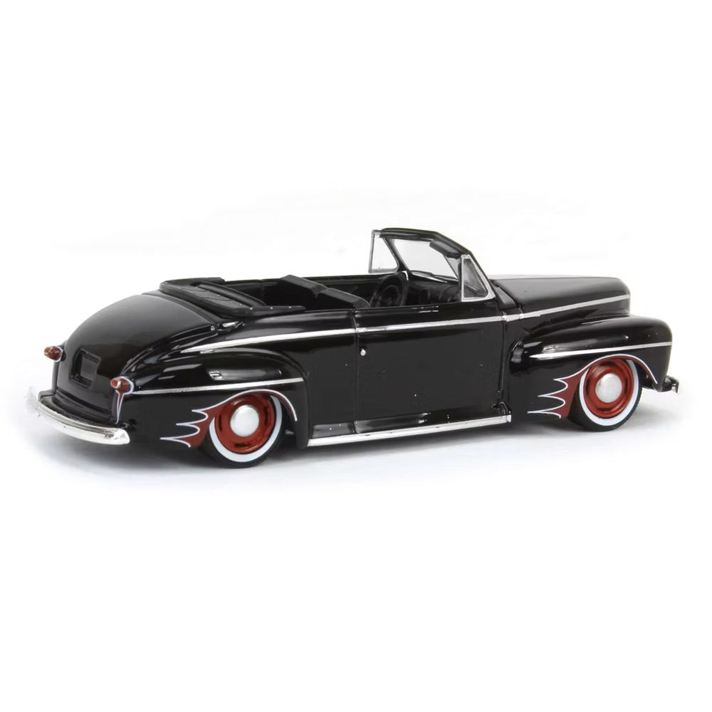 Greenlight Collectibles - 1947 Ford Deluxe Convertible - California Lowriders Series - Scale 1/64