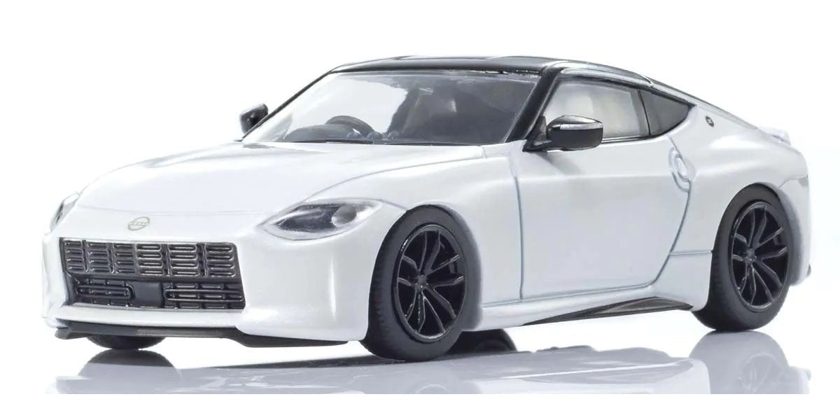Kyosho - Nissan Fairlady Z Blanche - Mini Voiture & Livre - Échelle 1/64