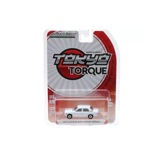 Greenlight - Datsun 510 Berline 4 portes blanche Tokyo Torque Série 8 de 1972 - Échelle 1/64