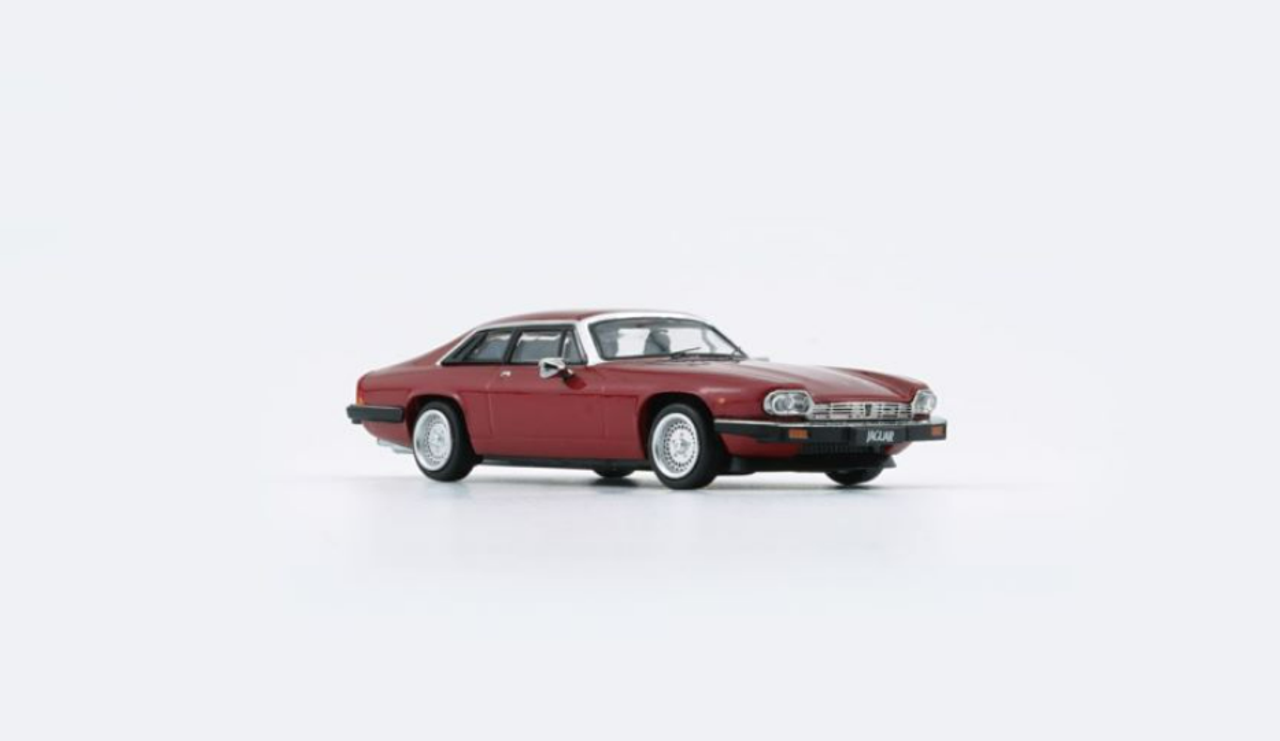 BM Creations - Jaguar XJS 1984 Regency Red RHD - Scale 1/64 64B0315