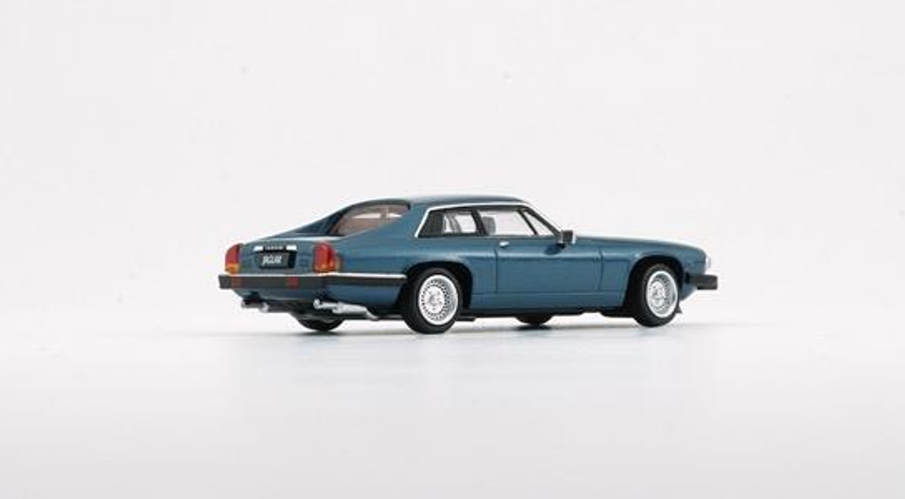 BM Creations - 1984 Jaguar XJS Cobalt Blue LHD - Scale 1/64 64B0159