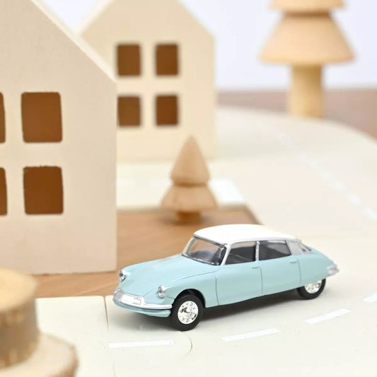 Norev - Citroën DS 19 1958 Bleu - Échelle 1/64 Env.
