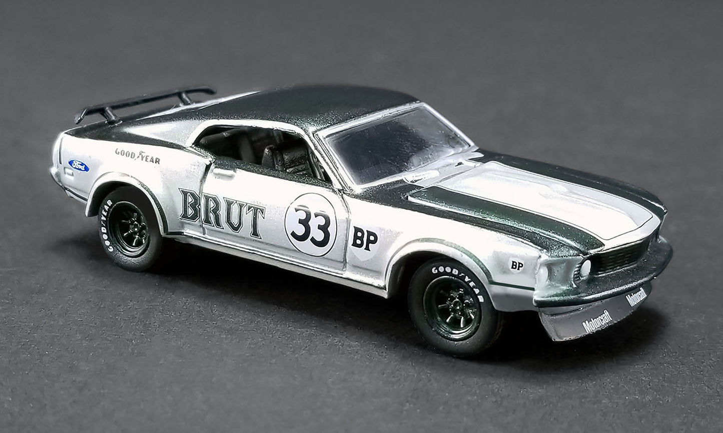 Camion à rampe Ford F-350 moulé sous pression Acme avec Mustang Trans Am n° 33 de 1969 - Échelle 1/64