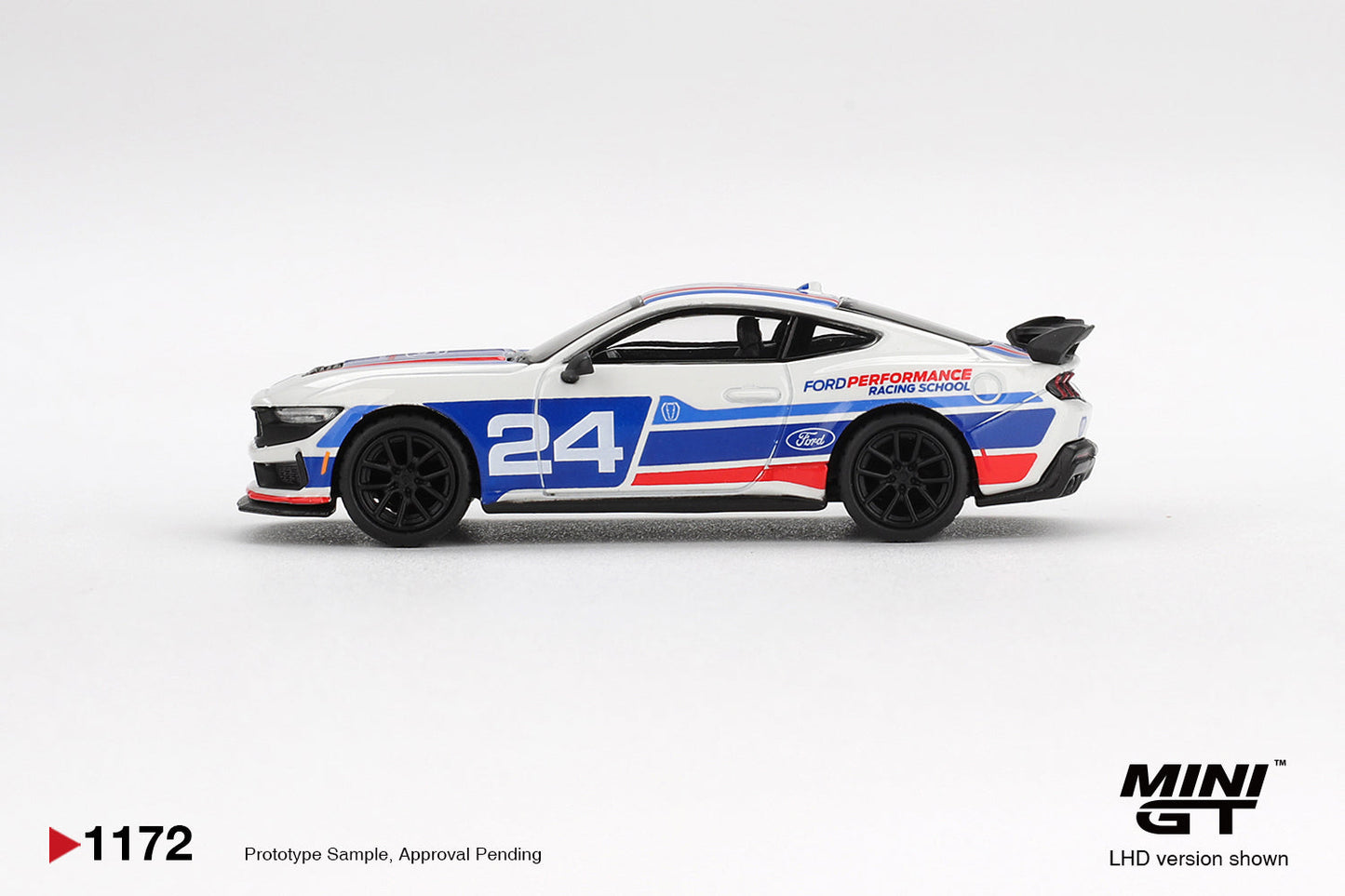 Mini GT - Ford Mustang Dark Horse n° 24 Ford Performance Racing School 2025 - Échelle 1/64 MGT01172-L