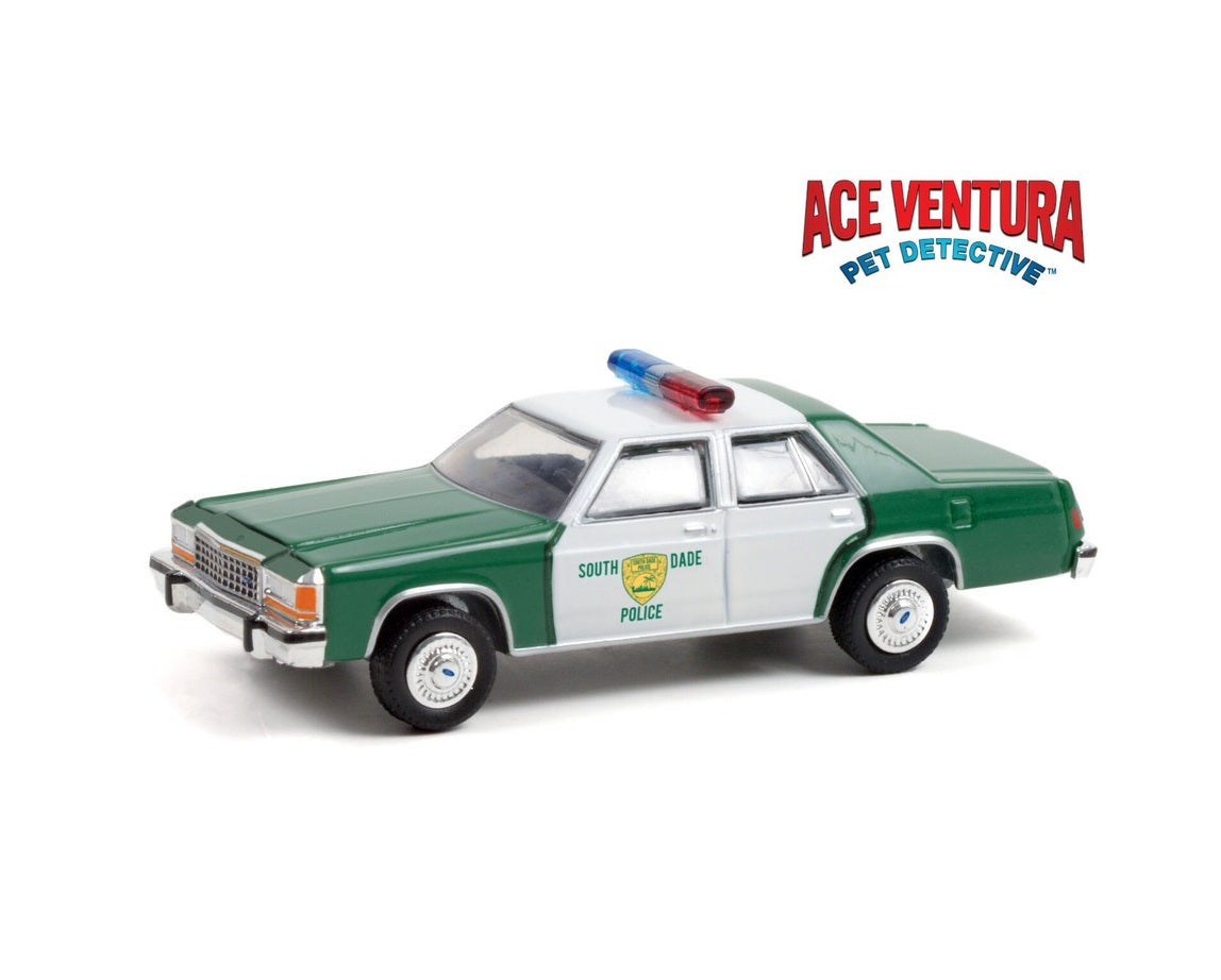 Greenlight Collectibles - 1983 Ford LTD Crown Victoria Ace Ventura - 1/64 Scale Hollywood Series