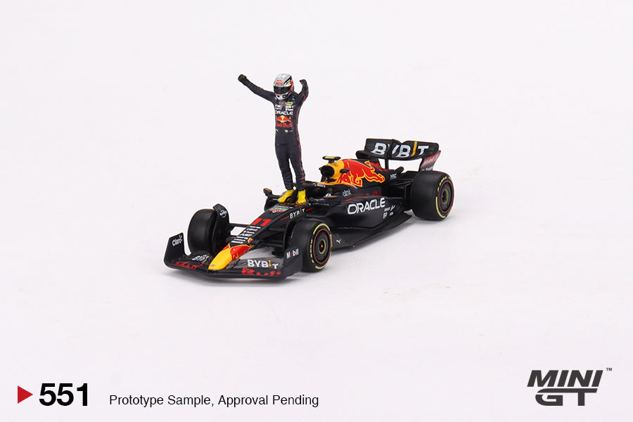 Mini GT - Oracle Red Bull Racing RB18 n° 11 Sergio Pérez, vainqueur du Prix de Monaco 2022 - Échelle 1/64 MGT00551