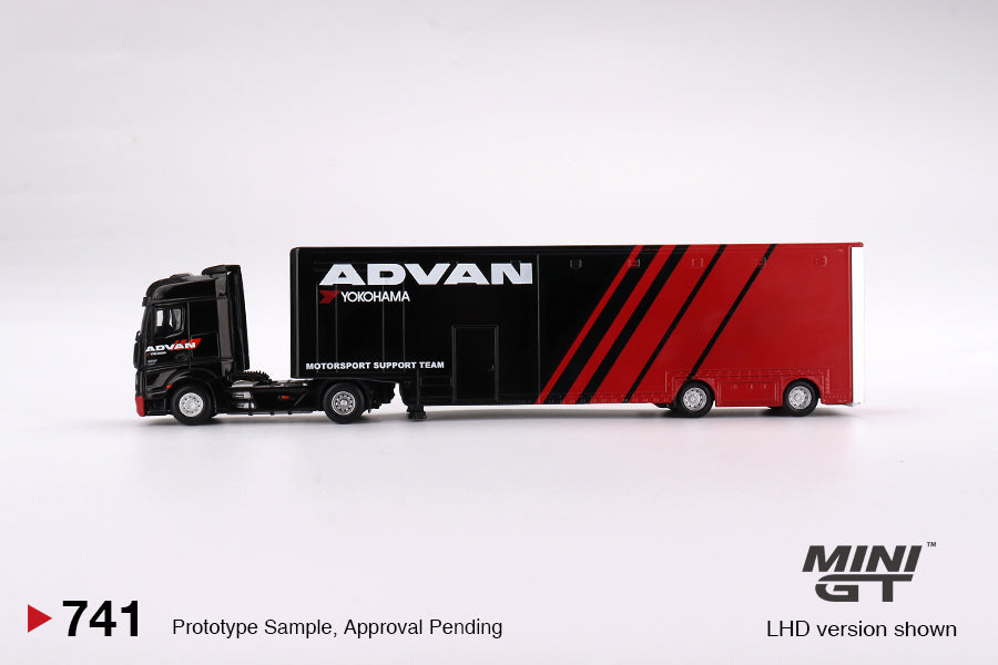 Mini GT - Mercedes-Benz Actros avec transporteur de course « ADVAN » - Échelle 1/64 MGT00741