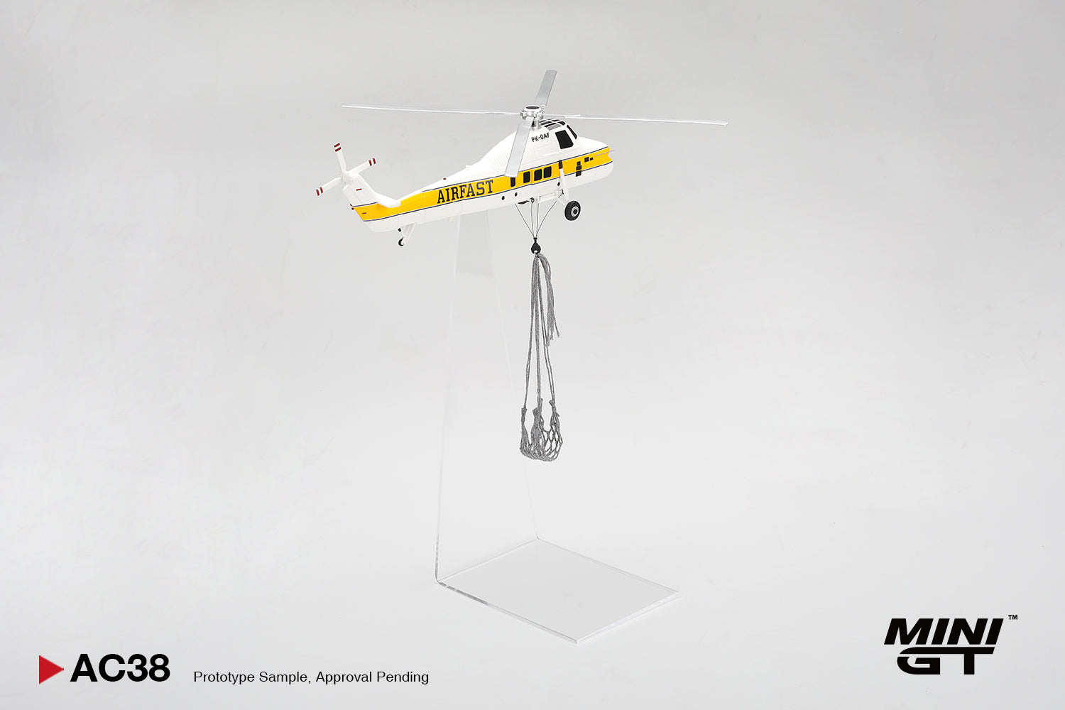 PRE-ORDER] Mini GT - Sikorsky S58T Helicopter Camel Trophy 1985
