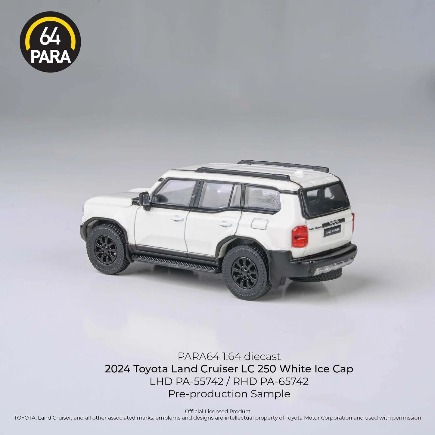 Para64 - Toyota Land Cruiser 250 Prado White Ice Cap LHD 2024 - Échelle 1/64