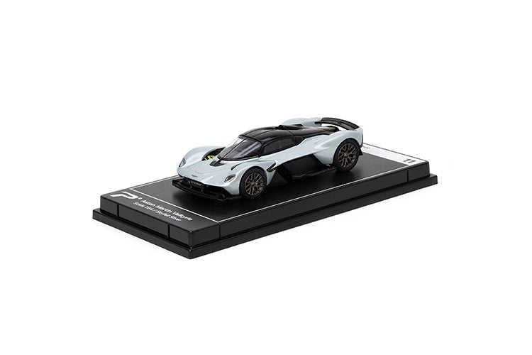 PosterCars - Aston Martin Valkyrie (Skyfall Silver) - Scala 1/64 H011