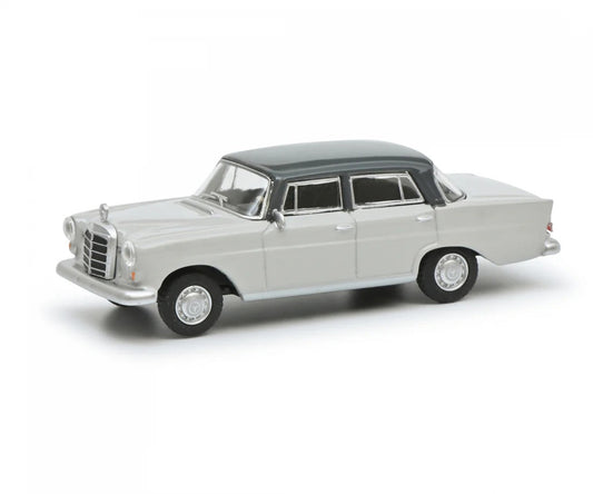 Schuco - Mercedes-Benz 200D (W110) - Échelle 1/64 452034500