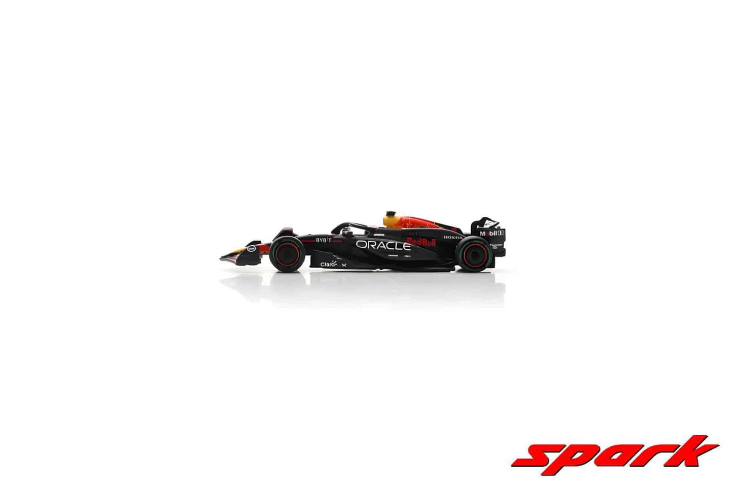 Spark Model - Oracle Red Bull Racing RB20 No.1 Winner Brazilian GP 2024 Max Verstappen - Scala 1/64 Y411