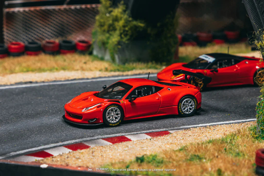 Tarmac Works - Ferrari 458 Italia GT3 Red - ROAD64 - Scale 1/64 T64R-074-RE