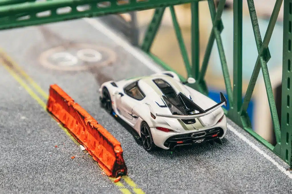 Tarmac Works - Koenigsegg Jesko Attack White - GLOBAL64 - Scale 1/64 T64G-TL052-WH