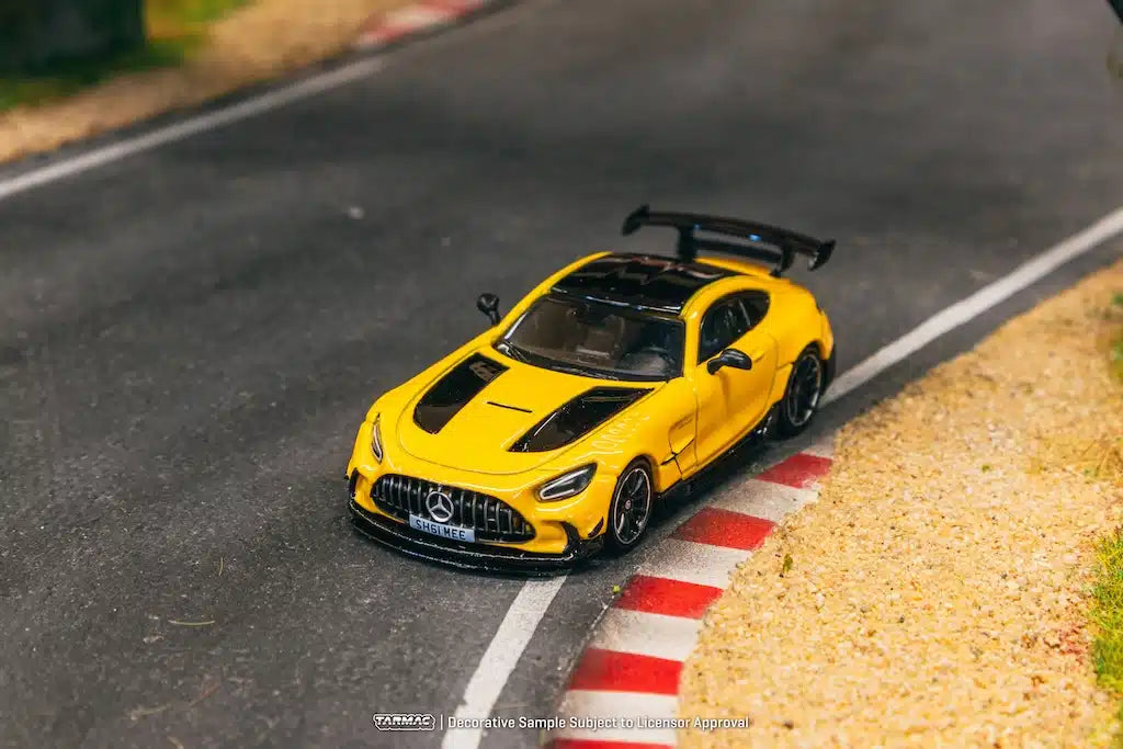 Tarmac Works - Mercedes-Benz AMG GT Black Series SHMEE150 - GLOBAL64 - Scale 1/64 T64G-042-SHMEE