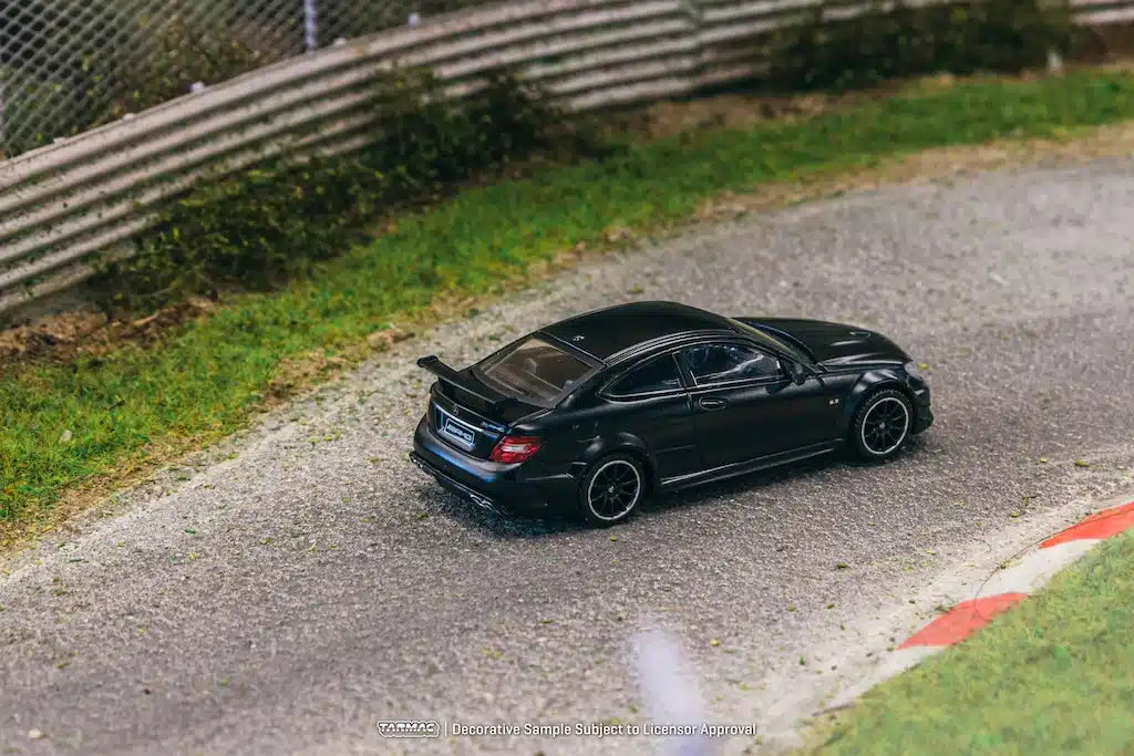 Tarmac Works - Mercedes-Benz C 63 AMG Coupé Black Series Matte Black - GLOBAL64 - Scale 1/64 T64G-009-MB