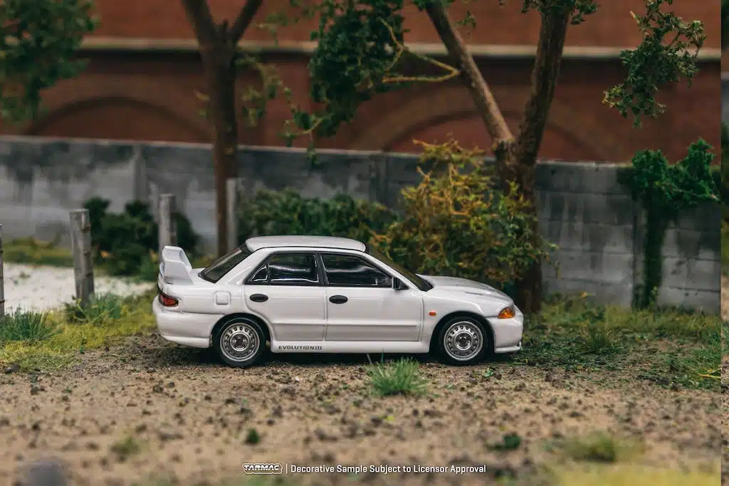 Tarmac Works - Mitsubishi Lancer RS Evolution III White - GLOBAL64 - Scale 1/64 T64G-050-RS