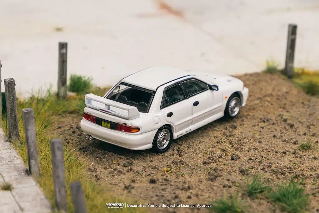 Tarmac Works - Mitsubishi Lancer RS Evolution III White - GLOBAL64 - Scale 1/64 T64G-050-RS
