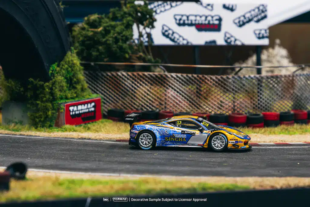 Tarmac Works - Ferrari 458 Italia GT3 GT Asia 2016 C. Van Dam / P. Bhirombhakdi - HOBBY64 - Scale 1/64 T64-074-16GTA12