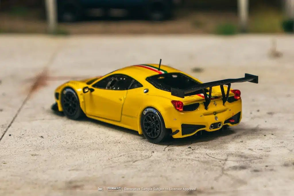 Tarmac Works - Ferrari 458 Italia GT3 Jaune - Works ROAD64 - Échelle 1/64 T64R-073-YL