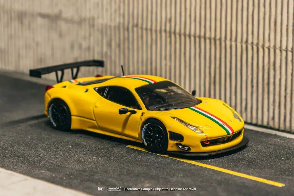 Tarmac Works - Ferrari 458 Italia GT3 Jaune - Works ROAD64 - Échelle 1/64 T64R-073-YL