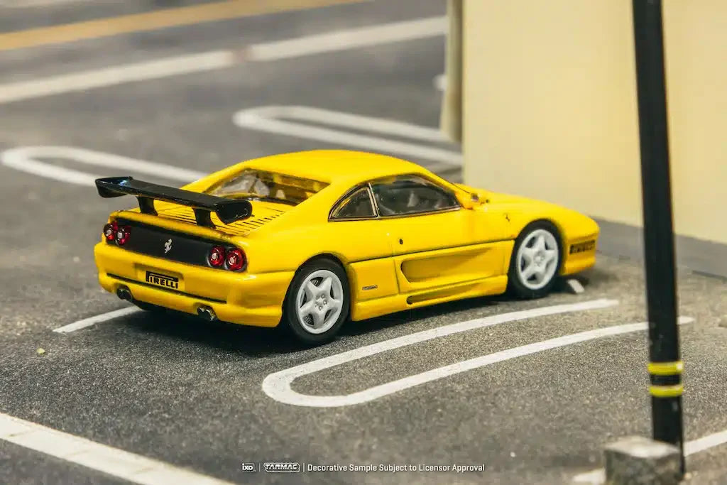 Tarmac Works - Ferrari F355 Challenge Yellow - ROAD64 - Scale 1/64 T64R-083-YL