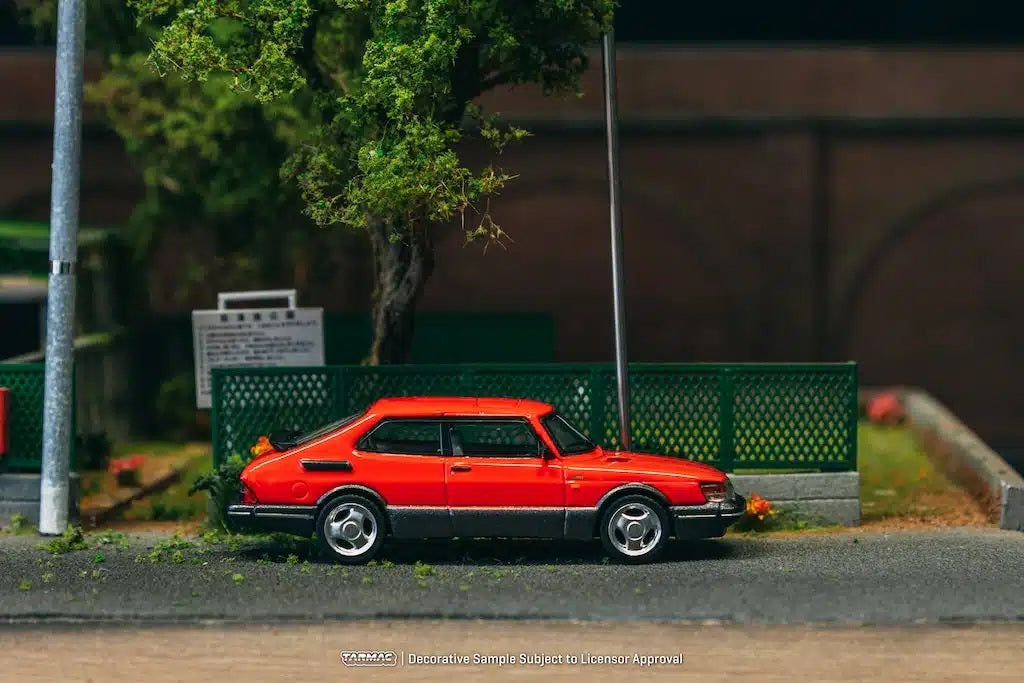 Tarmac Works - Saab 900 Turbo Rouge - GLOBAL64 - Échelle 1/64 T64G-056-RE