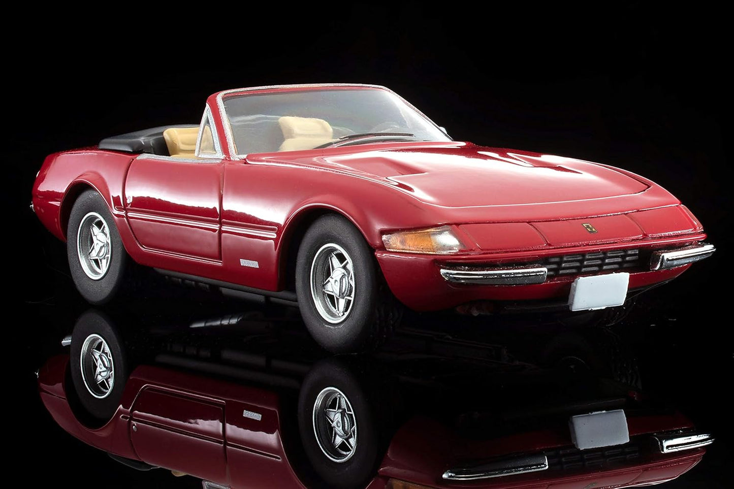 Tomytec Tomica Limited Vintage Neo - Ferrari 365 GTS4 Red - Scale 1/64 311546