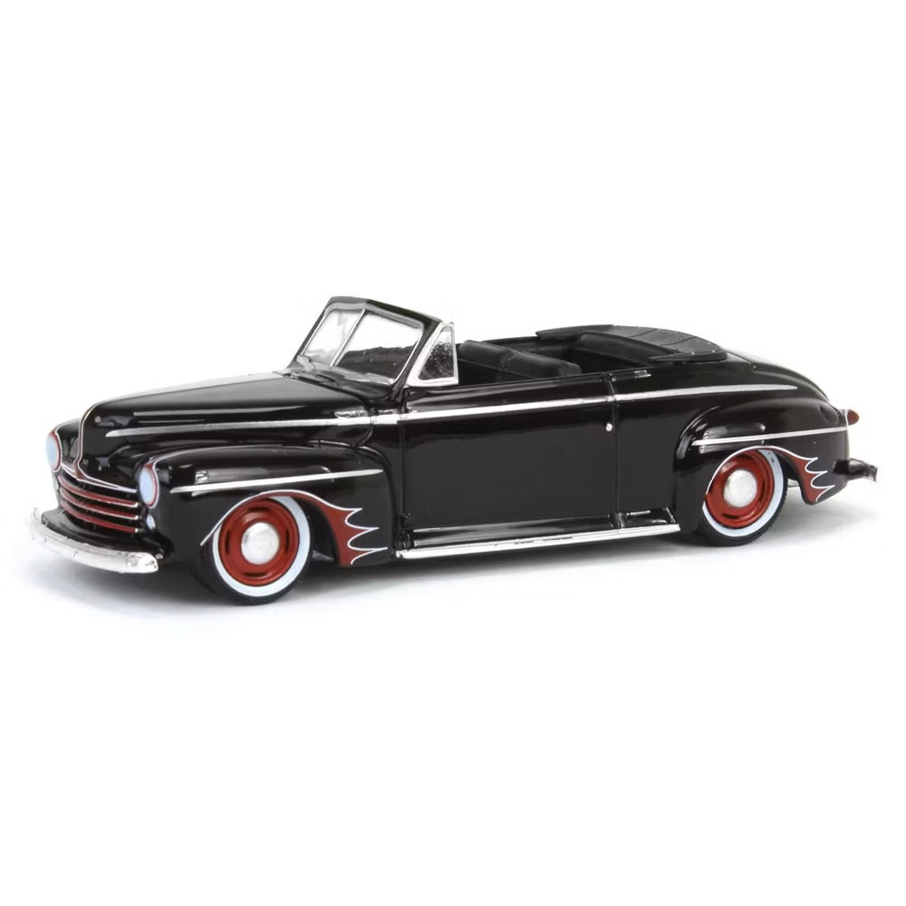 Greenlight Collectibles - 1947 Ford Deluxe Convertible - California Lowriders Series - Scale 1/64