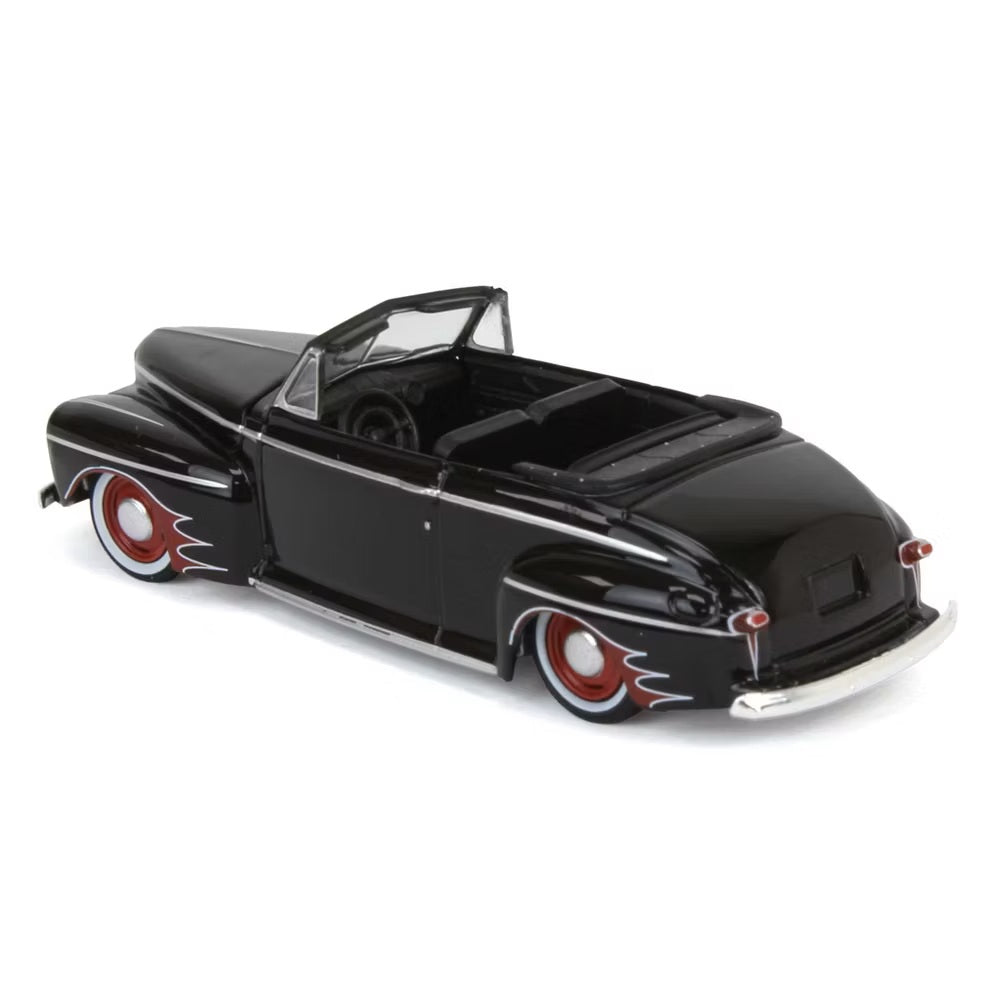 Greenlight Collectibles - 1947 Ford Deluxe Convertible - California Lowriders Series - Scale 1/64