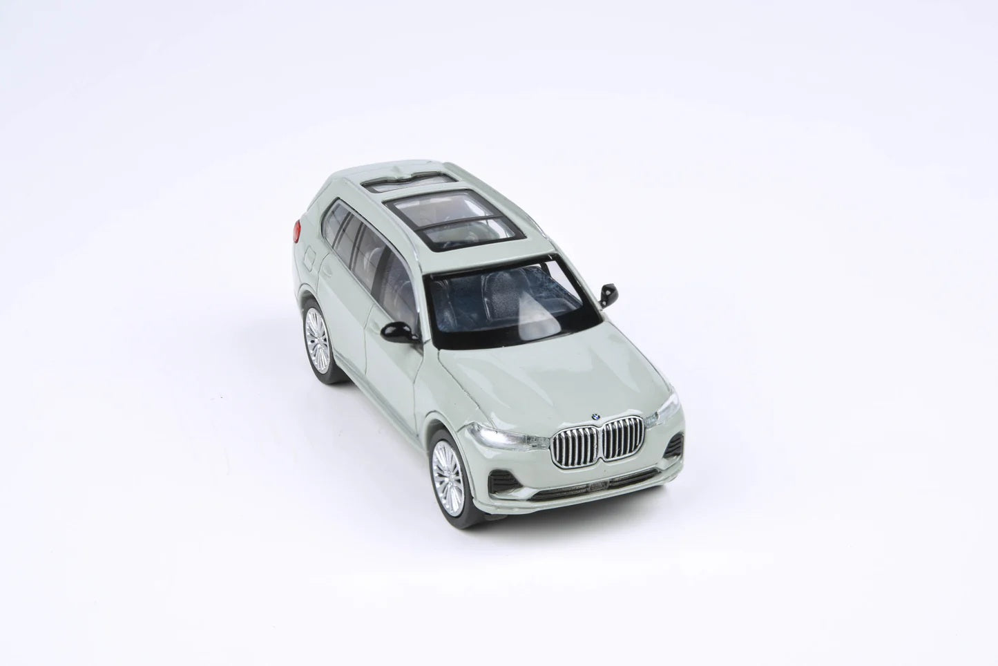 Para64 - BMW X7 Nardo Gray LHD - Scale 1/64