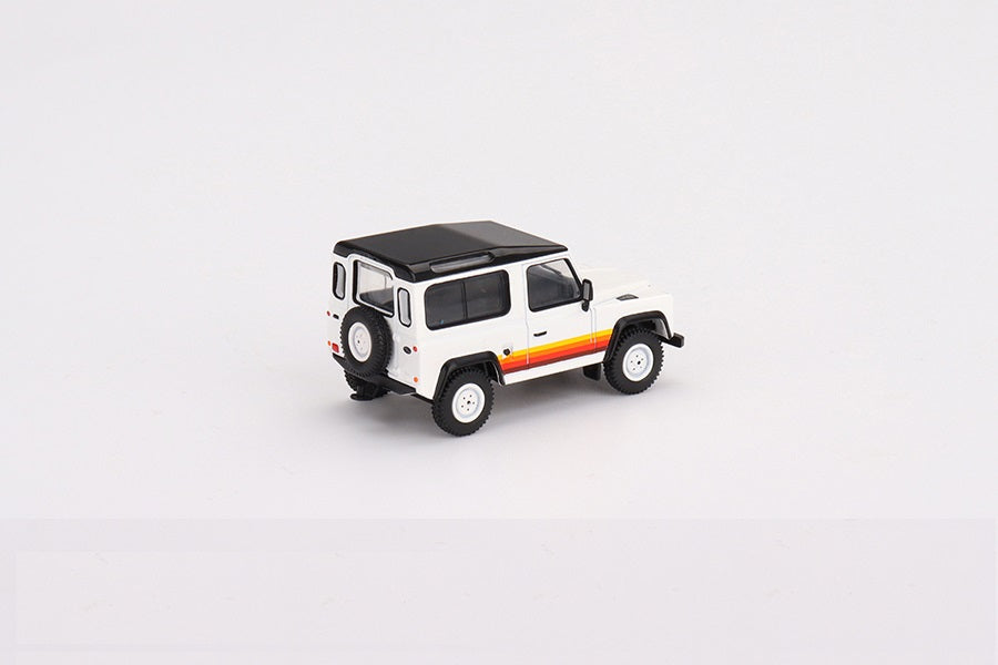 Mini GT - Land Rover Defender 90 Wagon White LDH - Scala 1/64 MGT00378-L