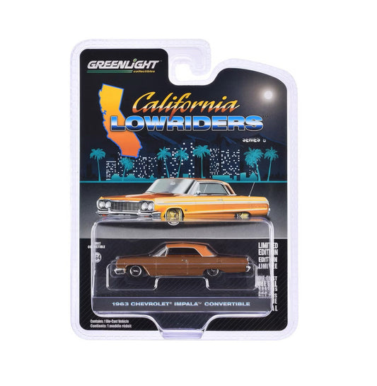 Greenlight Collectibles - 1963 Chevrolet Impala SS Convertible (Top Up) Bronze Met - California Lowriders Series - Scala 1/64