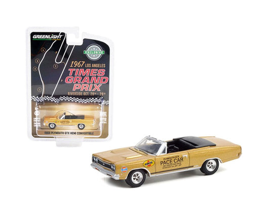 Greenlight Collectibles - 1968 Plymouth GTX HEMI Convertible Pace Car "1967 Los Angeles Times Grand Prix" - Hobby Exclusive - 1/64 Scale