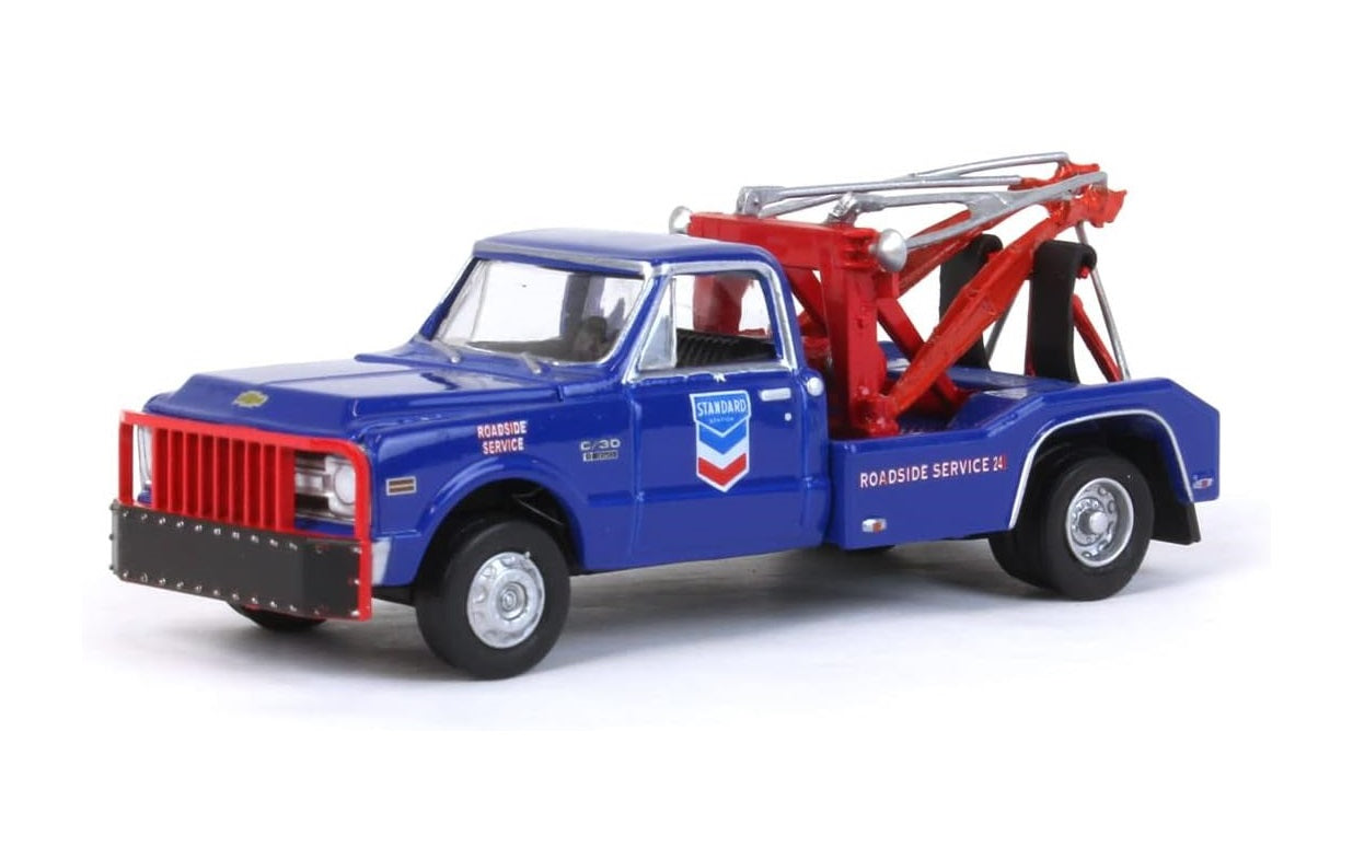 Greenlight - 1969 Chevrolet C-30 Dually Wrecker Truck Standard Oil Road - Dually Drivers Series - Scala 1/64