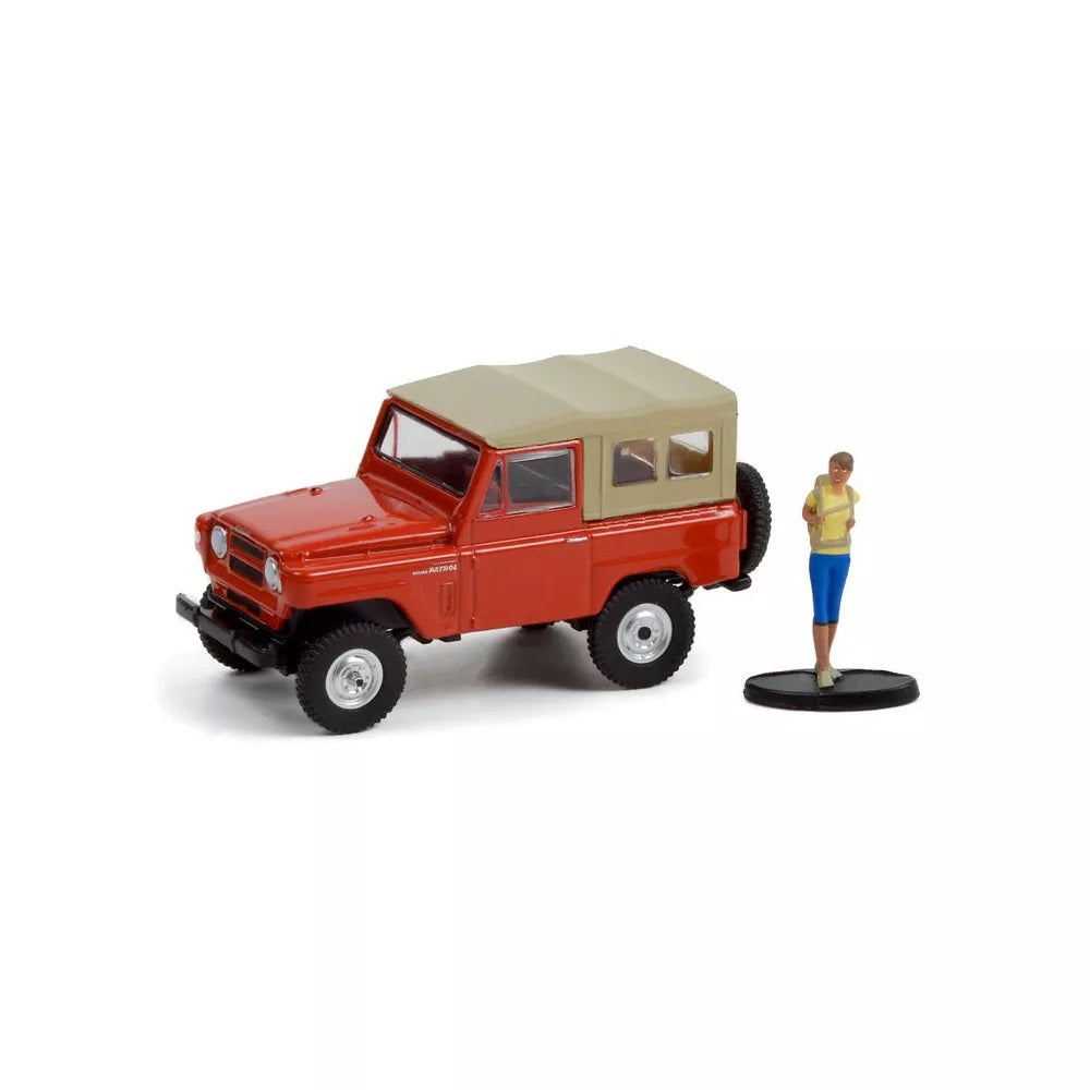 Greenlight - 1975 Nissan Patrol with Backpacker Series Hobby Shop - Scale 1/64