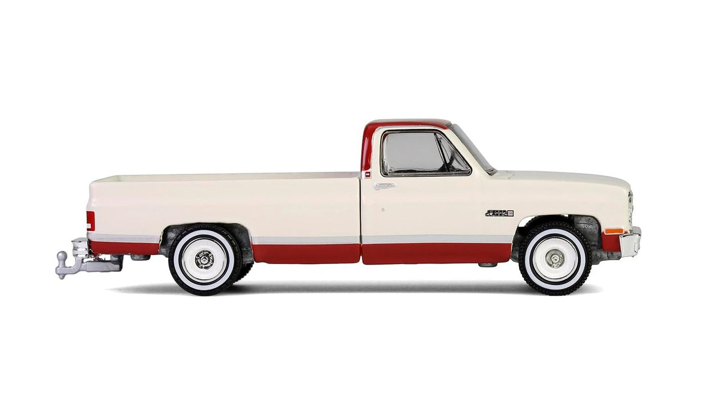 Greenlight Collectibles - 1981 GMC Sierra Classic K2500 - Down on the Farm Series - Scala 1/64