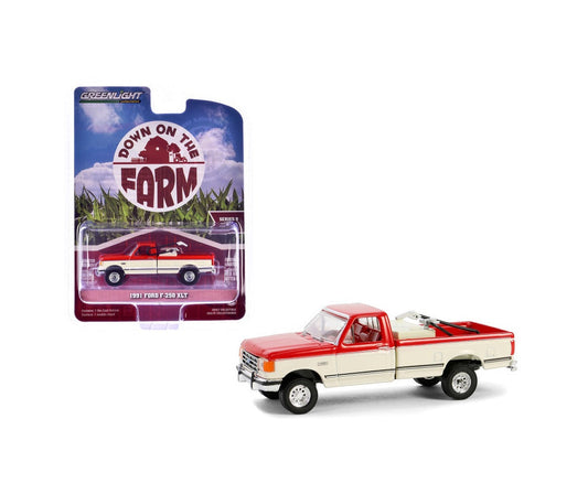 Greenlight Collectibles - 1991 Ford F-250 XLT Pickup Truck with Fuel Transfer Tank - Down on the Farm Series - Scala 1/64
