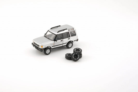 BM Creations - Land Rover 1998 Discovery 1 Silver RHD - Scale 1/64 64B0186