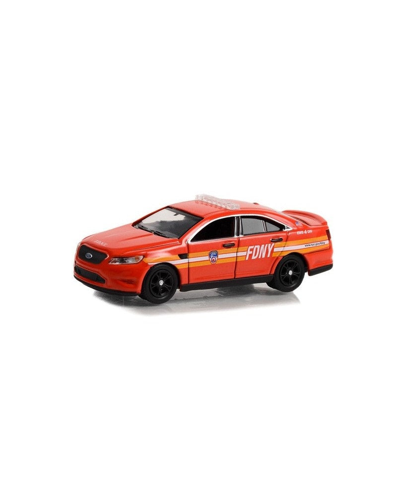 Greenlight - 2016 Ford Police Interceptor Sedan FDNY - Series First Responders - Scale 1/64
