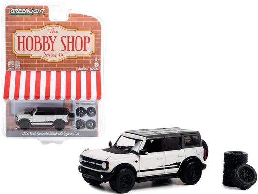 Greenlight - 2021 Ford Bronco Wildtrack with Spare Tires White Series Hobby Shop - Greenlight - Scale 1/64