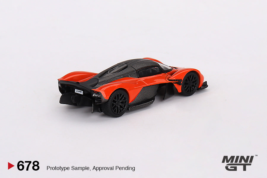 Mini GT - Aston Martin Valkyrie Maximum Orange - Scale 1/64 MGT00678