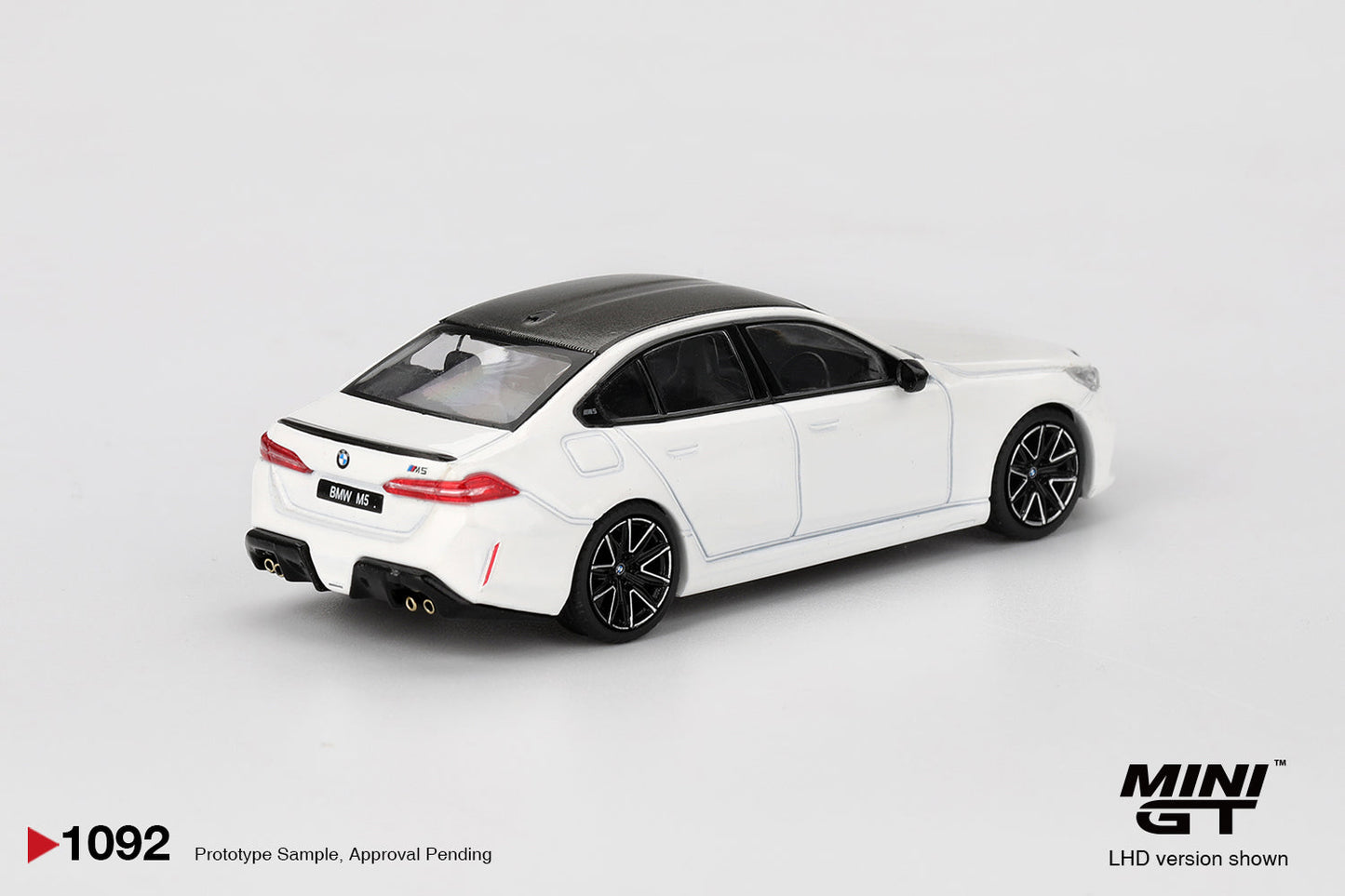 [PRE-ORDER] Mini GT - BMW M5 (G90) Alpine White 2025 - Scale 1-64 MGT01092-L