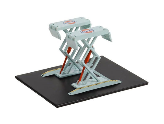 Greenlight Collectibles - Gulf Oil - Double Scissor Lifts - Scala 1/64