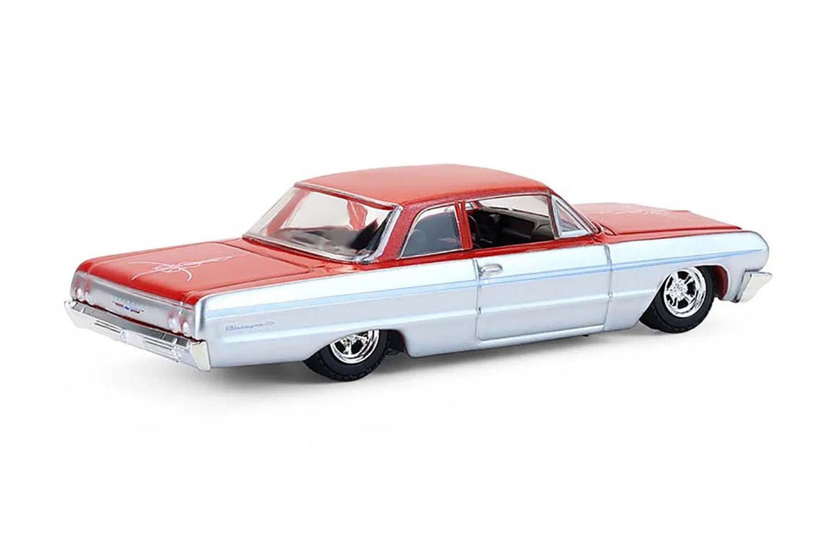 Greenlight Collectibles - Chevrolet Biscayne 1964 - Rouge/Argent - Série California Lowriders - Échelle 1/64
