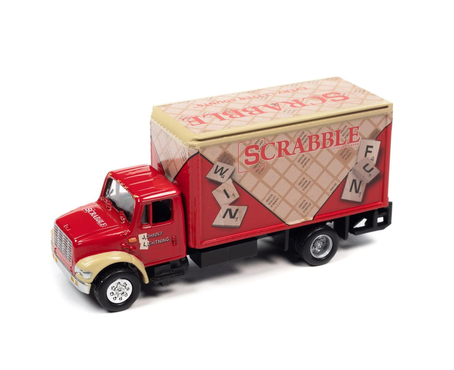 Johnny Lightning - 1999 International Cargo Truck "Scrabble" Pop Culture - Scala 1/64 Circa
