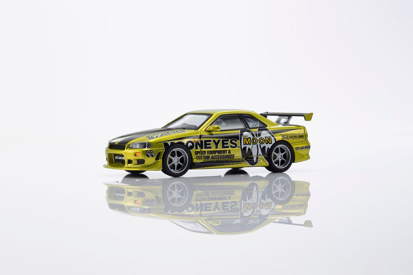 [PRE-ORDER] Kyosho - Nissan Skyline GTR (R34) MOONEYS 1 with led 2026 - Scala 1/64 07134LM1