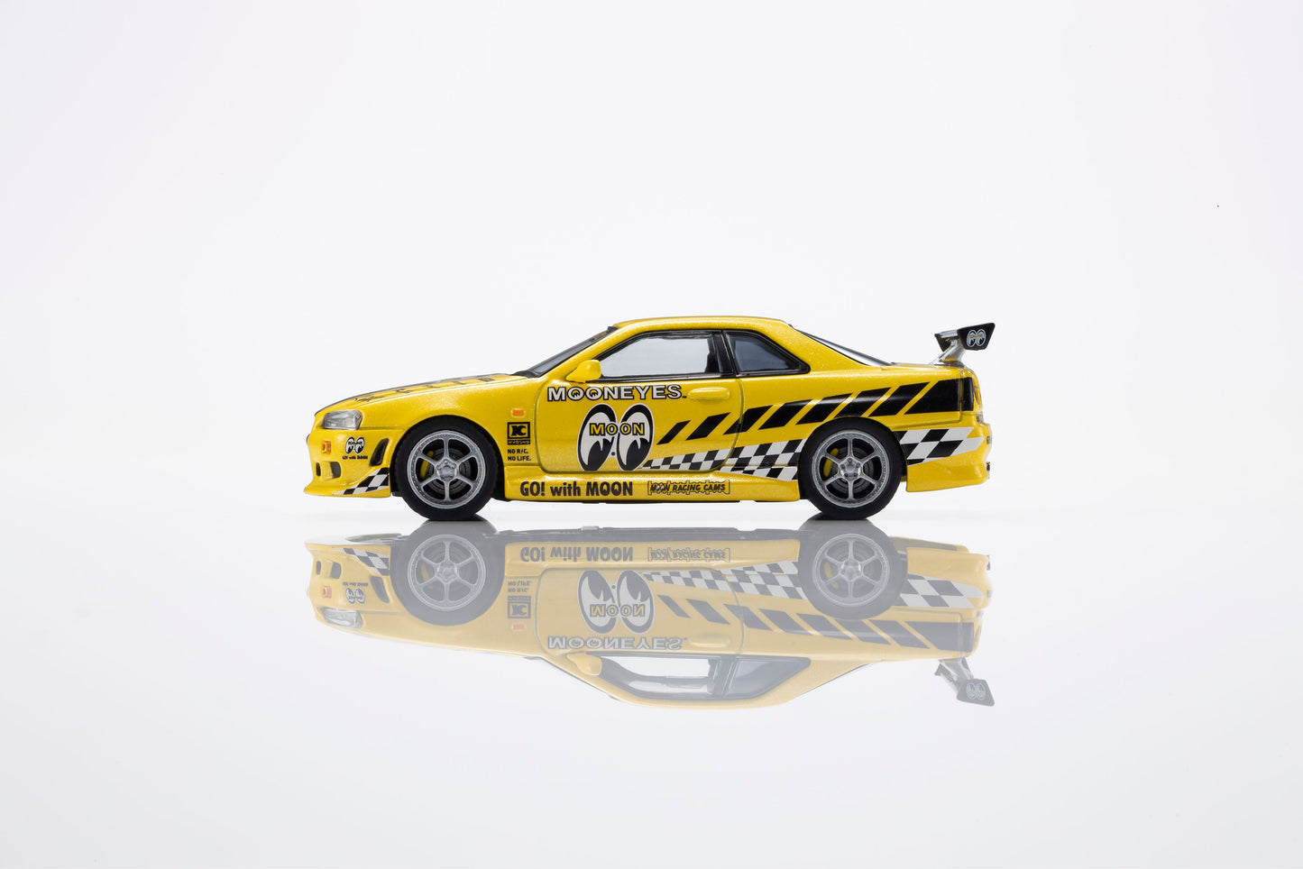 [PRE-ORDER] Kyosho - Nissan Skyline GTR (R34) MOONEYS 2 with led 2026 - Scala 1/64 07134LM2