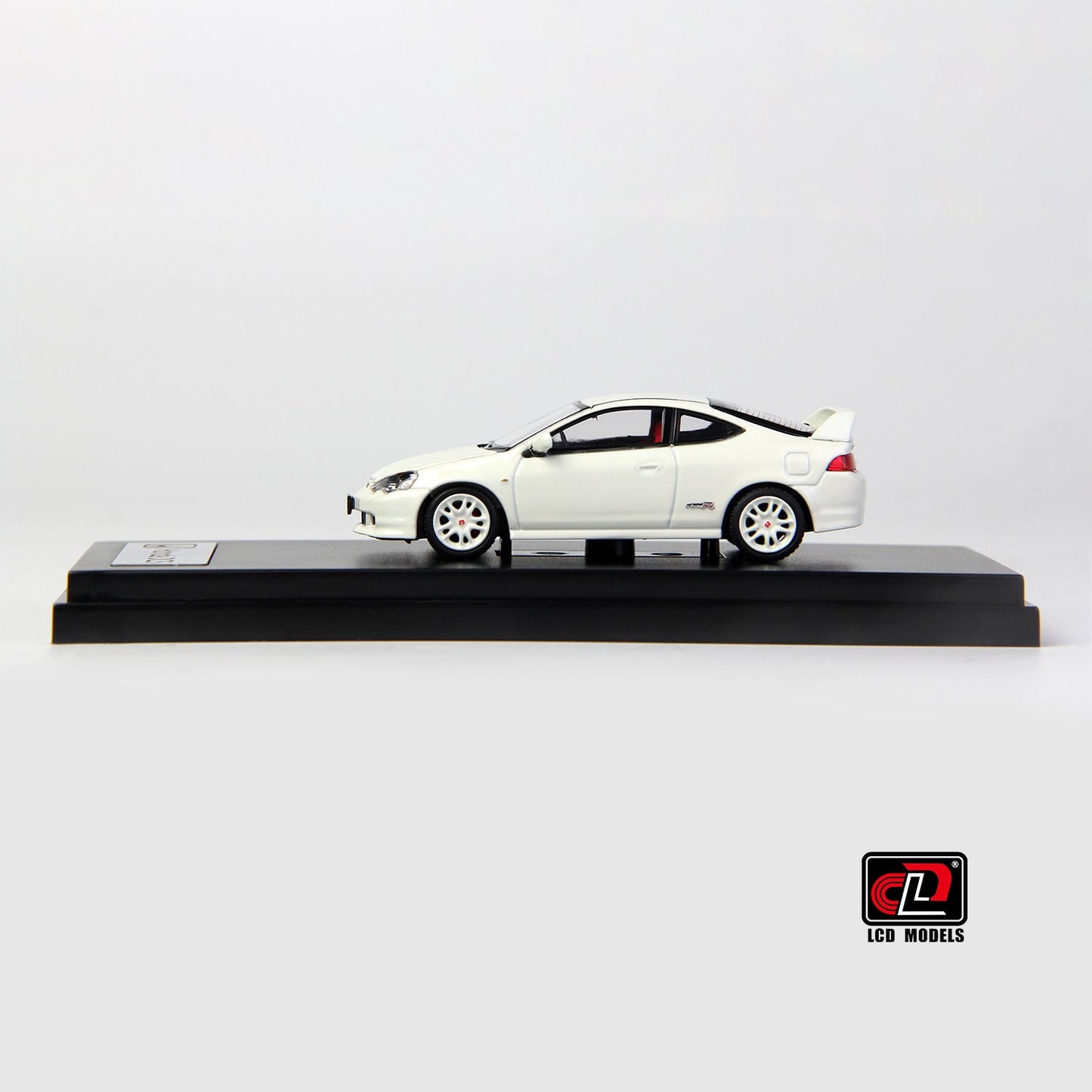 LCD Models - Honda Integra Type R (DC5)-White - Scale 1/64 LCD64038-WH