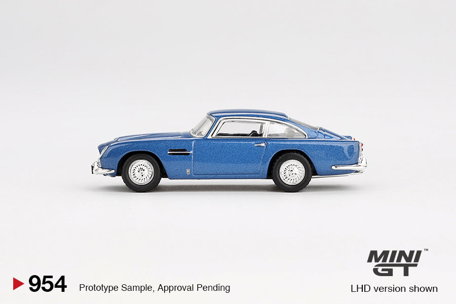 Mini GT - Aston Martin DB5 Sierra Blue (LHD) - Scale 1/64 MGT00954-L